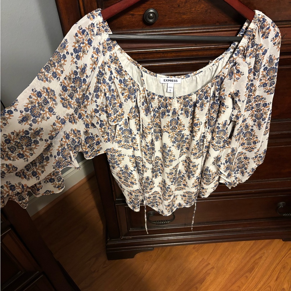 Express Floral Blouse - Cream and Blue